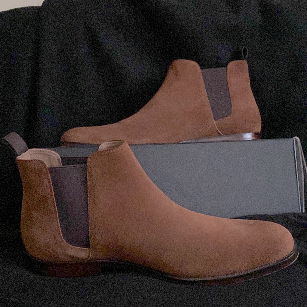 ALDO mens ankle high camel/tan color suede boots.